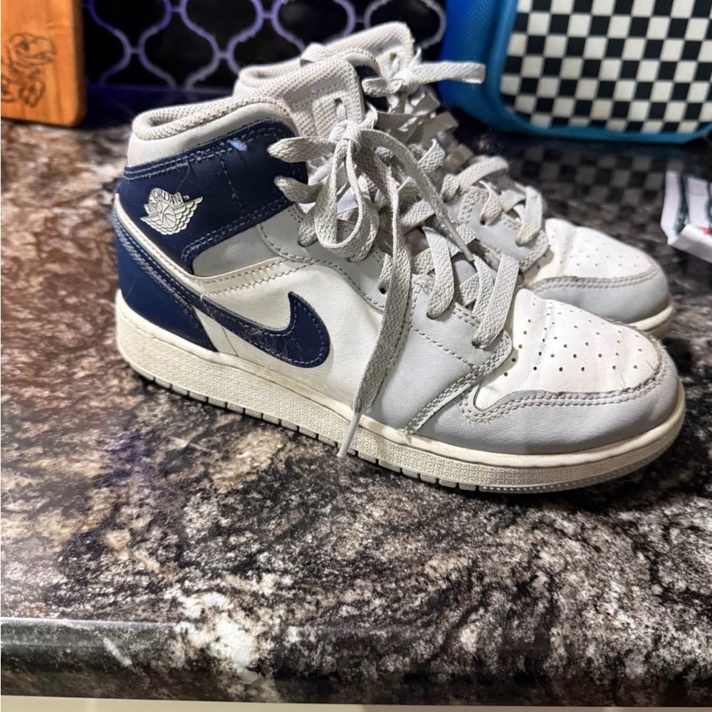Jordan Kids Sneakers in Navy and Gray